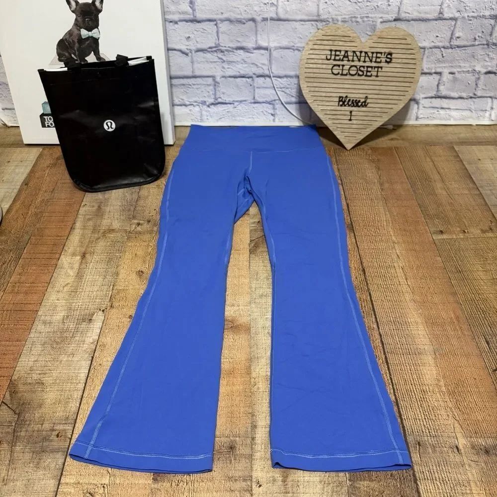 Lululemon Align High-Rise Mini-Flared Pant 28"
Wild Indigo
Size 10